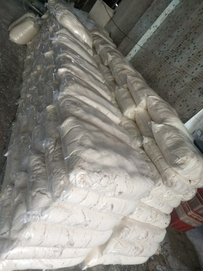 大量新鲜靓靓黄豆渣，适合养殖业和种植业，价格实惠