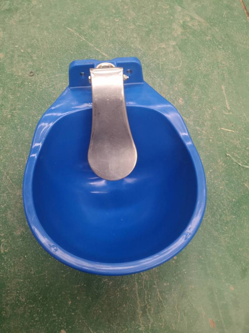 牛羊牲畜自动饮水器水碗小牛断奶牛鼻刺
