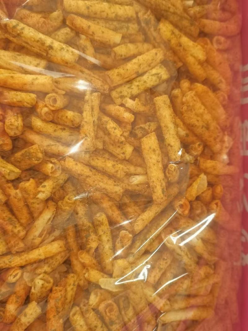 麻花，甜辣。海苔卷，鸡味块