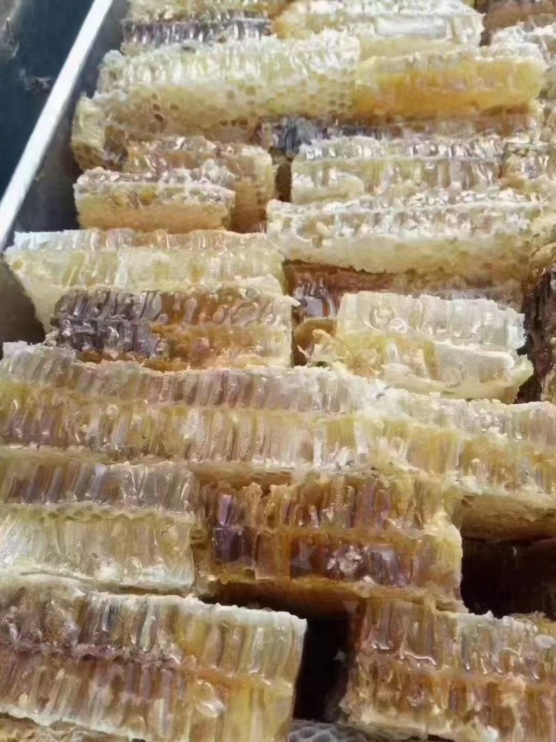 蜂巢蜜甘甜爽口蜜味香浓一件90斤价格美丽
