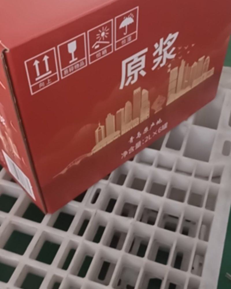 青岛产地原浆啤酒2L麦汁浓度13酒精度5.3发酵28天