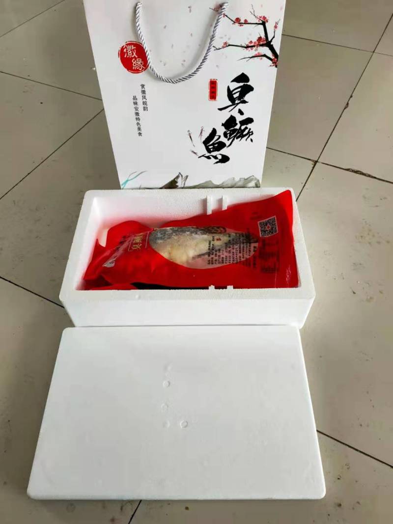 臭鳜鱼，自已养殖。正宗徽州臭鳜鱼起源地。古法淹制。