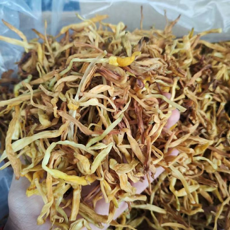 黄花菜，今年的新货，干度好颜色好价格美丽，需要的老板联系