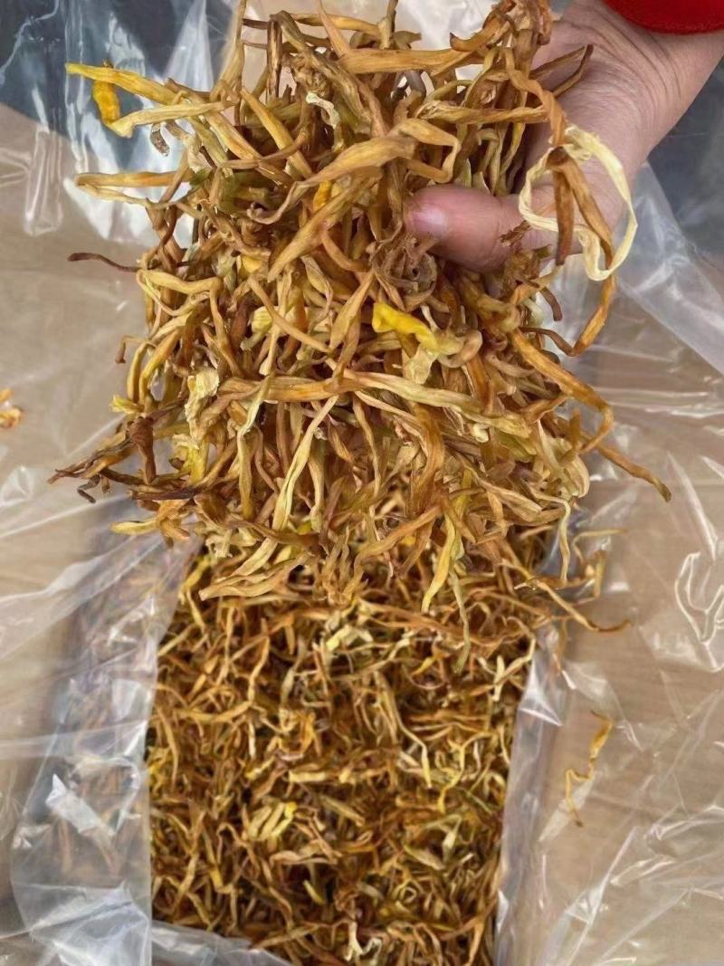 黄花菜，今年的新货，干度好颜色好价格美丽，需要的老板联系