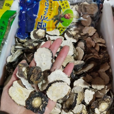 秘鲁进口黑玛卡大果，中果，小果大量批发玛卡片一手货源。