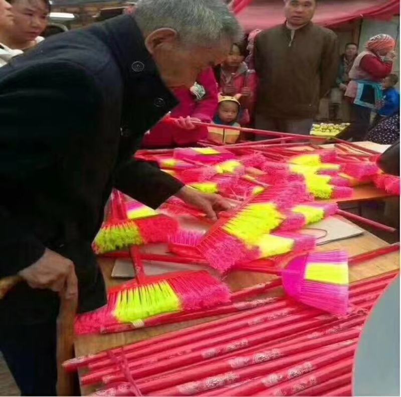 塑料扫把带杆子全套扫把，！！！！！！！！