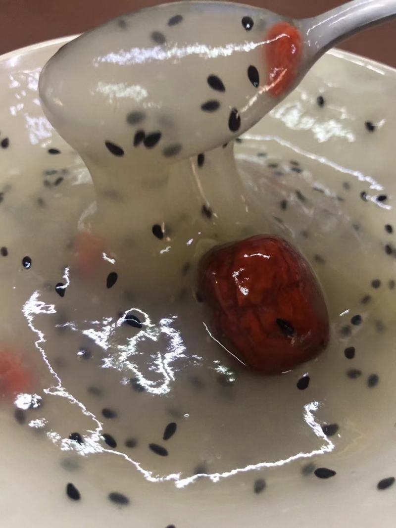 葛根粉，产地直销价格便宜，长期都有现货，需要老板联系！
