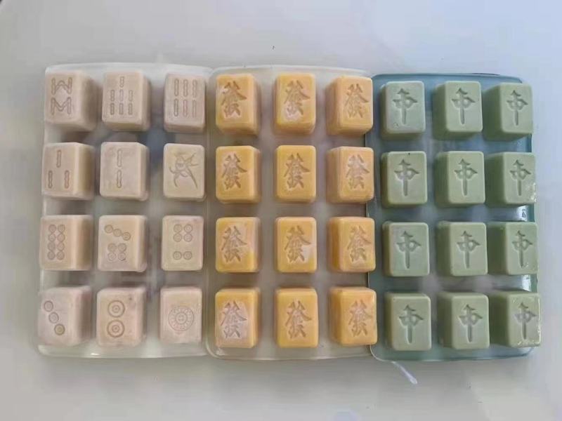 麻将鸡豆花，12个*36盒/件，一盒180克。三色可选