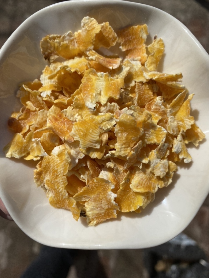 厂家直销精致优选蒸汽玉米片养殖好饲料全国发货