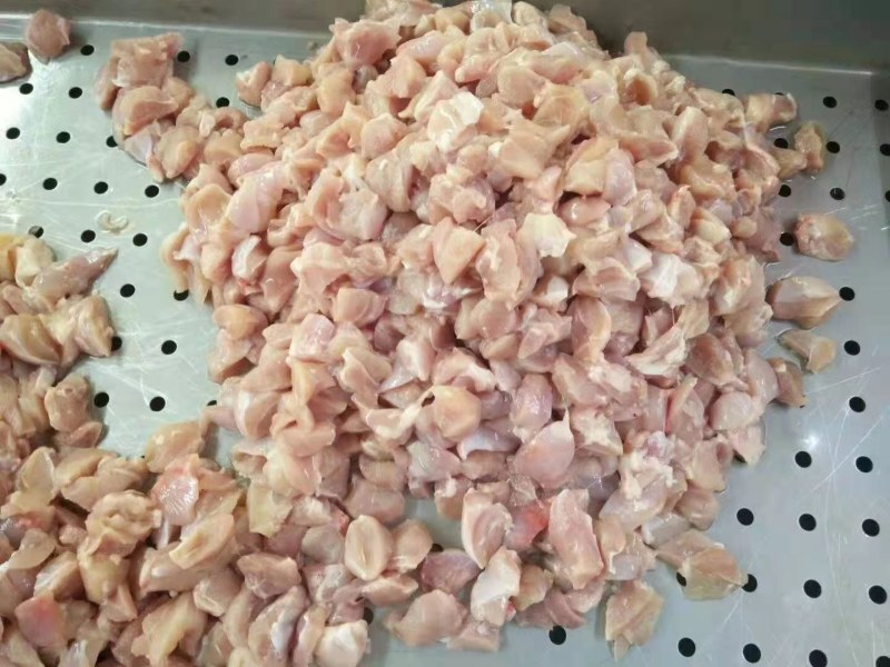3-6克腿肉丁/25-35克腿肉块（2公斤装）