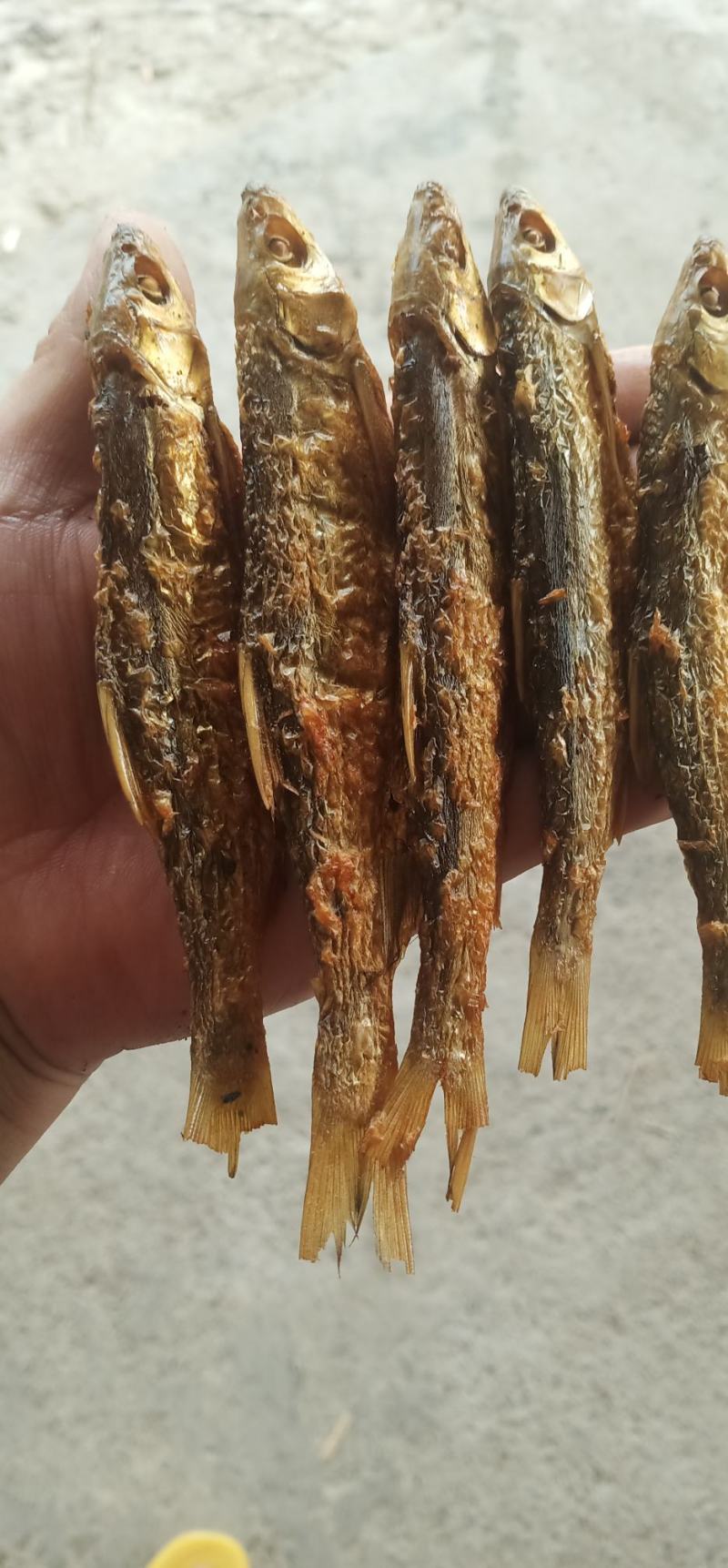 生态烟熏翘嘴干鱼