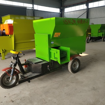 电动撒料车，柴油机撒料车，单面撒料，双面撒料！