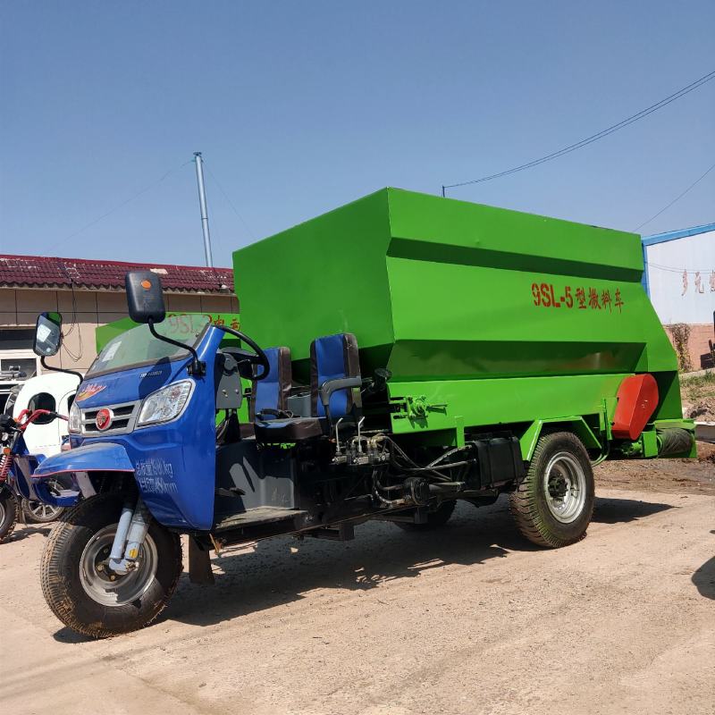 电动撒料车，柴油机撒料车，单面撒料，双面撒料！