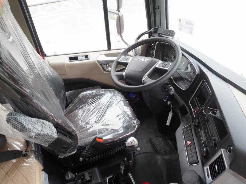 江淮格尔发A5x(高顶双卧)冷藏车