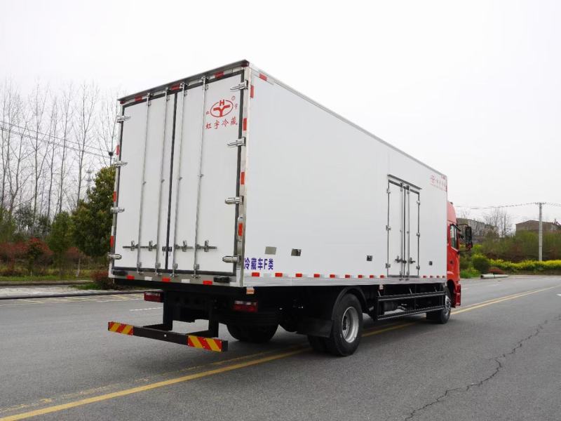 江淮格尔发A5x(高顶双卧)冷藏车