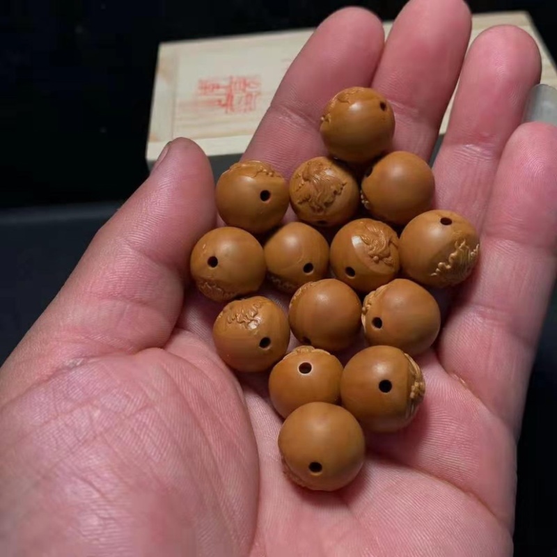 金玉满堂，十分开心，纯手工橄榄核雕刻，看上结缘，看上联系