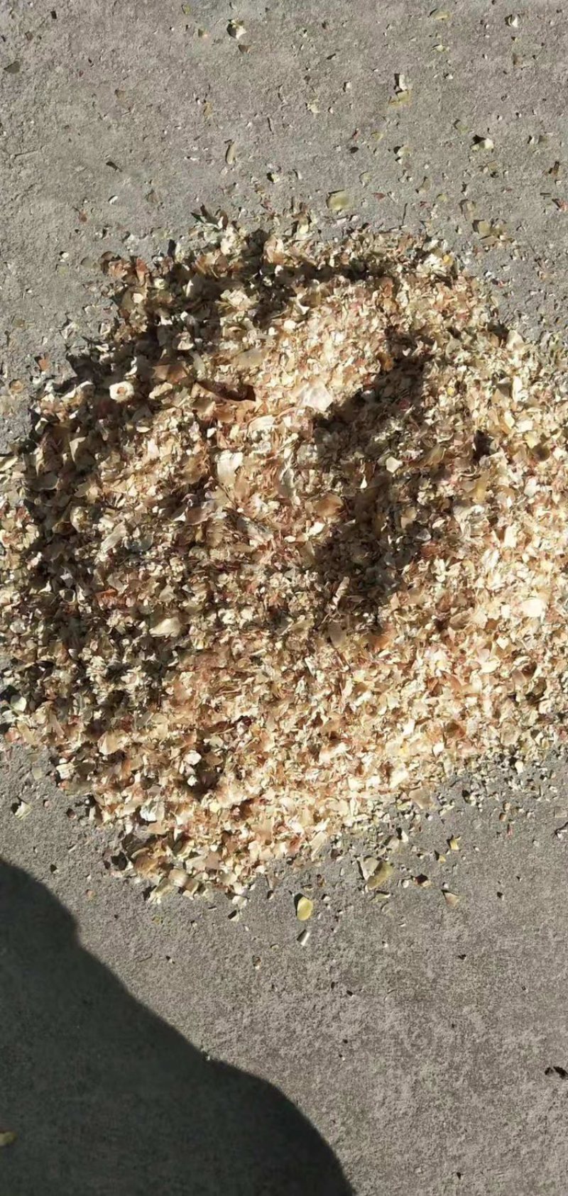 厂家直供大片玉米片喷浆皮鸡鸭鹅牛羊好饲料保证质量