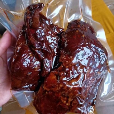 麻辣酱香牛肉味，真空包装一斤一袋，地摊赶集展销会超市