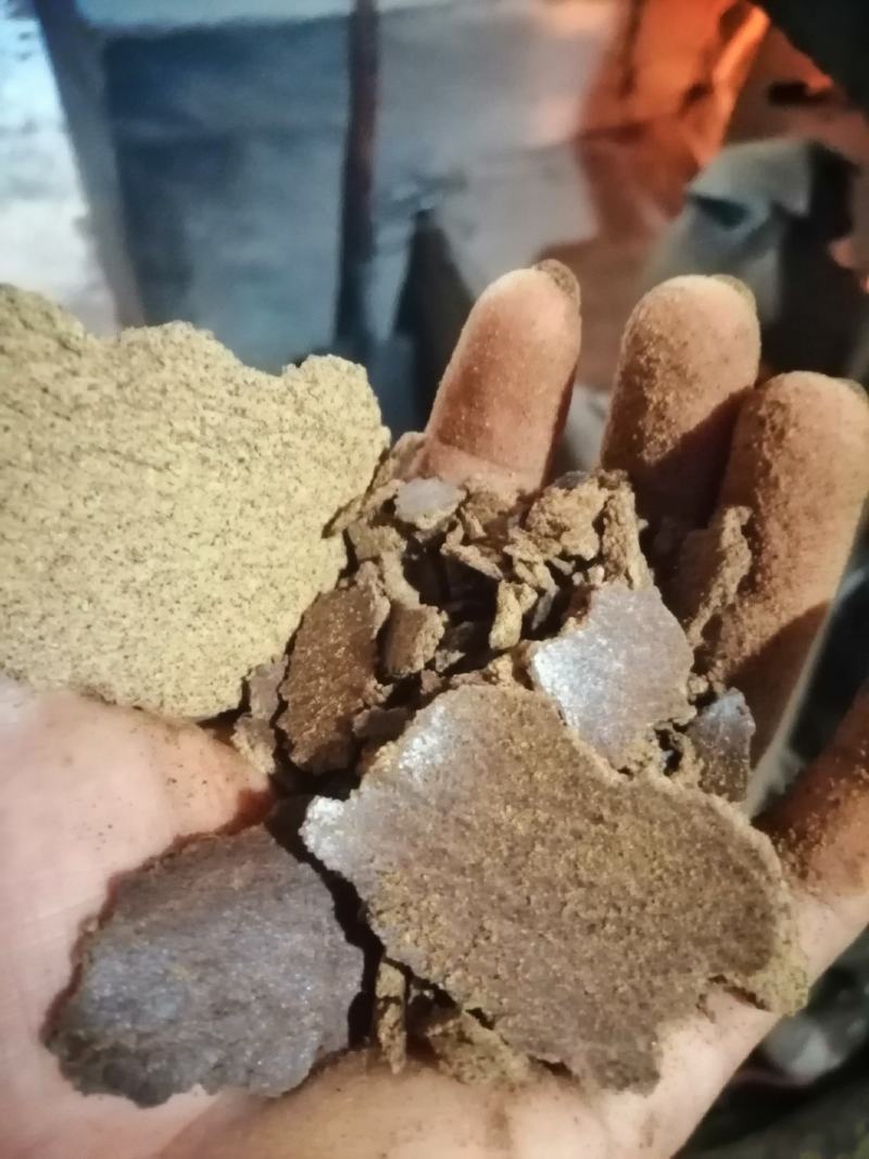 优质菜籽饼,质量好,水份低