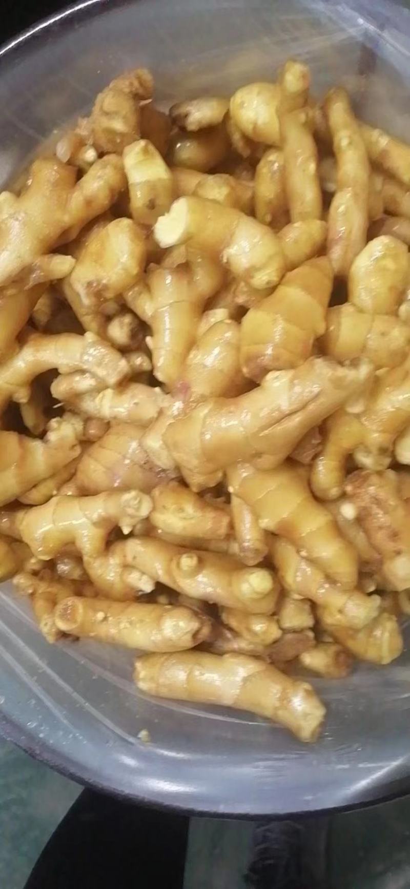 生姜产地现货，鲜姜芽，大黄姜，小黄姜，姜巴，保证质量。