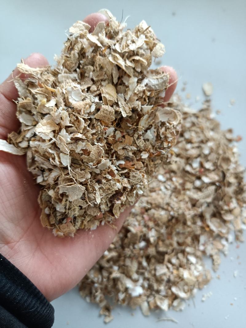 供应花生壳，花生壳粉，各种规格，质量保证，欢迎咨询。