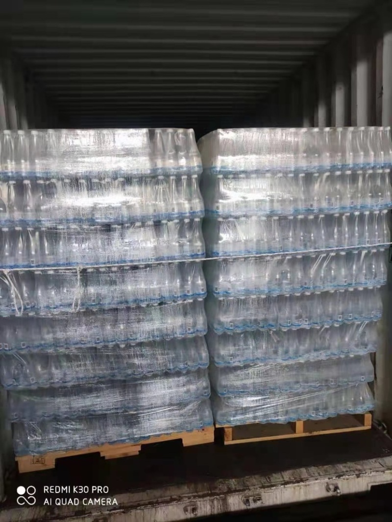 云海湾天然矿泉水临期水