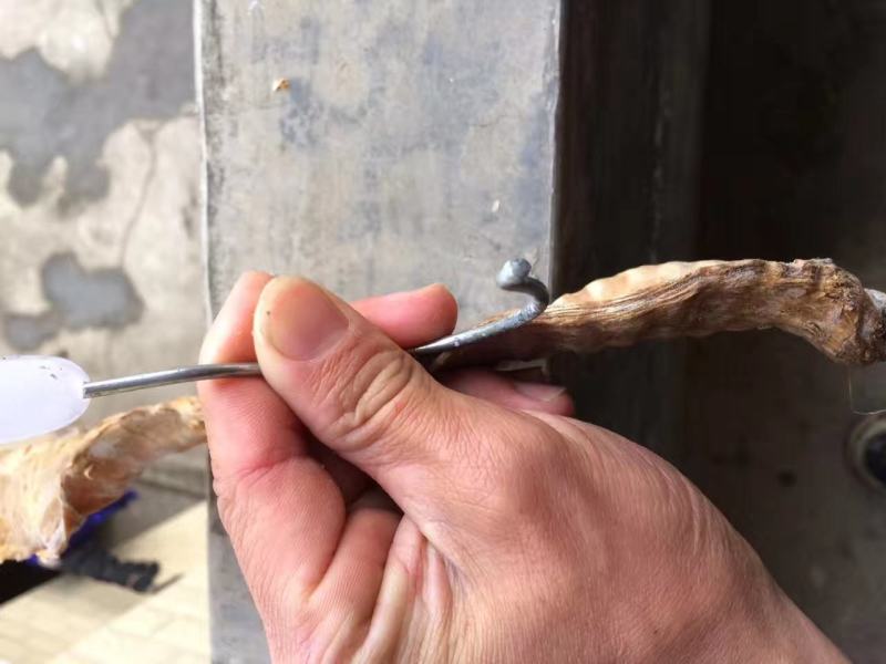 野生笋干开始制作，纯人工制作，太阳晒干，不加任何添加剂