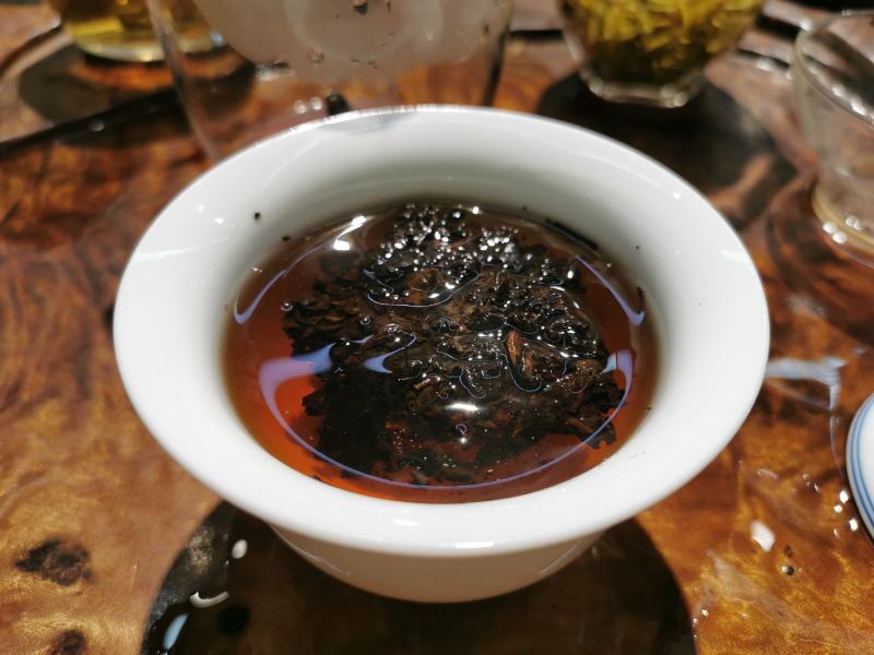 云南山头普洱熟茶2019年布朗山金印357克
