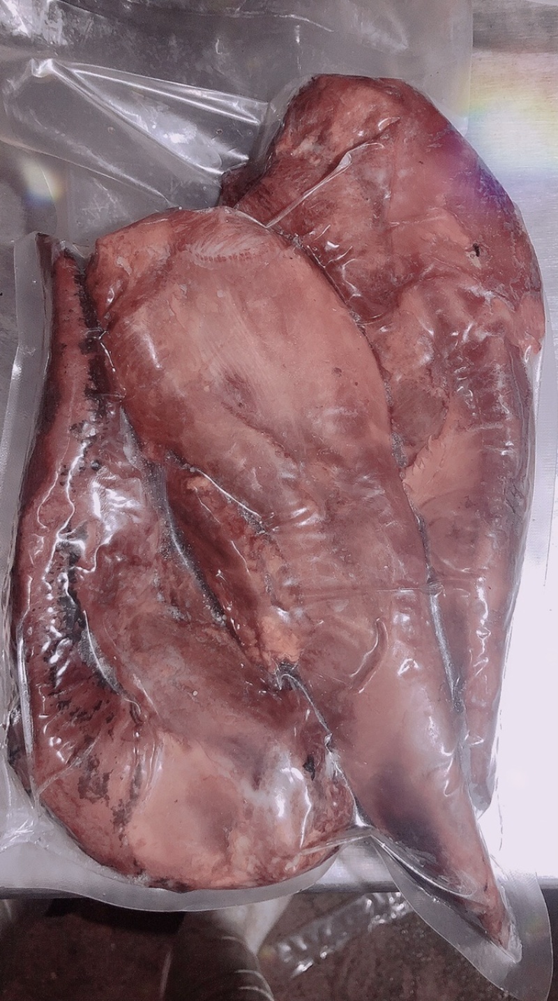 清真熟食，酱香熟牛舌（无任何添加剂防腐剂，健康食用）