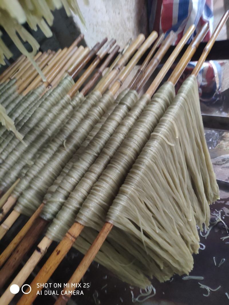 手工酸辣粉，宽粉，牛肉汤粉丝