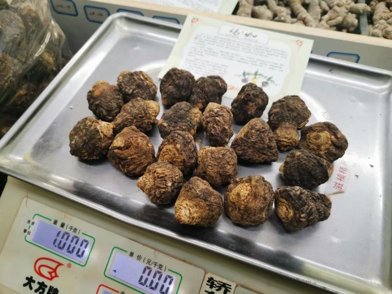 秘鲁进口黑玛卡大果，中果，小果大量批发玛卡片一手货源。