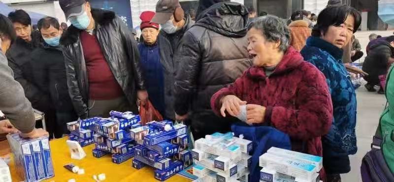 牙膏牙刷三件套日化用品跑江湖热卖产品送广告布录音