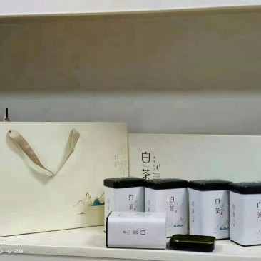 安吉白茶礼盒款半斤装