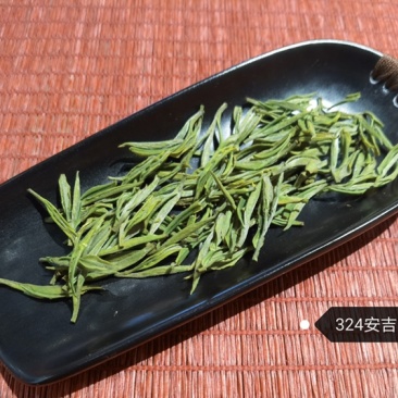 核心产地，正宗安吉白茶，明前头采，量大从优。