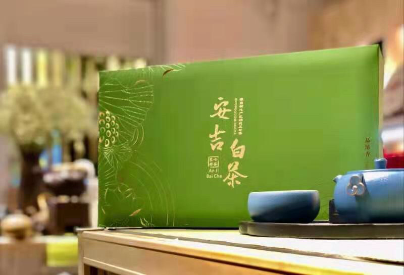 核心产地，正宗安吉白茶，明前头采，量大从优。