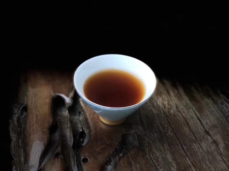 一九九二千年古树茶千年古树野樟香一筐400克