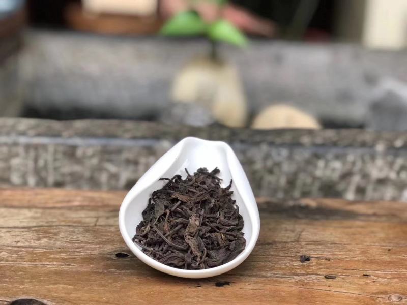 一九九二千年古树茶千年古树野樟香一筐400克