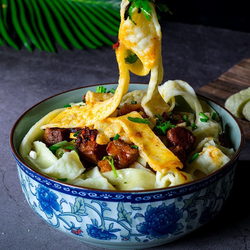 贵州石阡特产小吃绿豆粉美味佳肴回味无穷