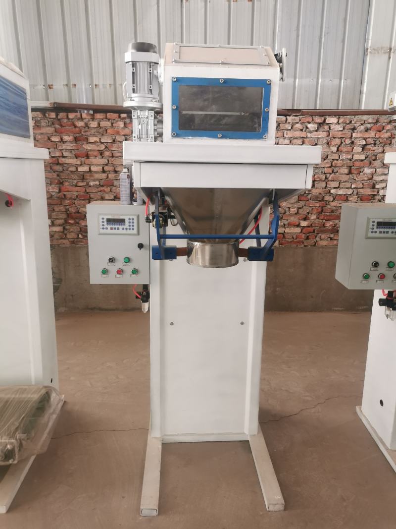 有机肥皮带式灌装机，异状物料打包机，粪肥包装机