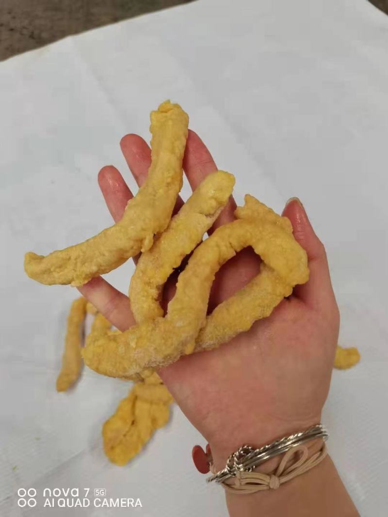 小酥肉，全熟的，颜色好，味道香，质量保证，价格美丽！