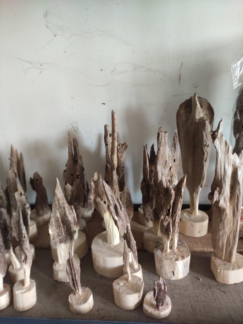 天然沉香虫漏小摆件手工作品