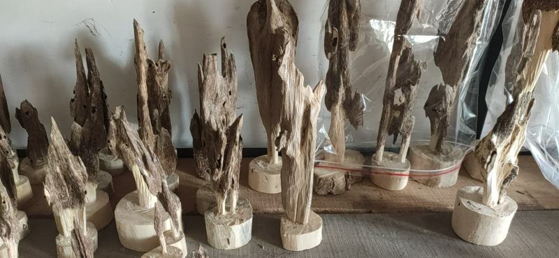天然沉香虫漏小摆件手工作品