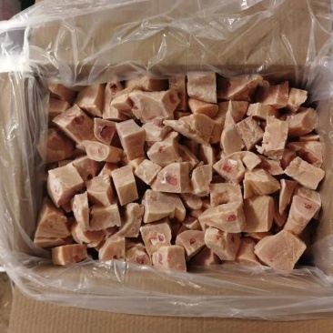 黄焖鸡块，厂家直发，资质齐全，价格合适。