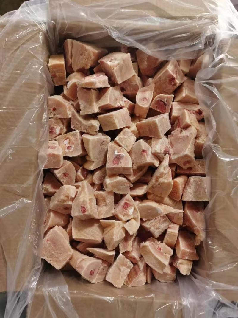 黄焖鸡块，厂家直发，资质齐全，价格合适。