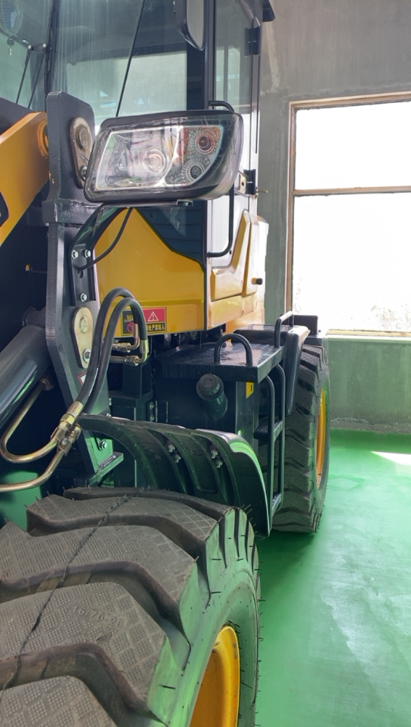 940型抓木机装载机铲车