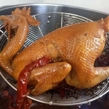 手撕麻椒鸡，工厂源头货源，土鸡制作，口感相当好，2斤/只
