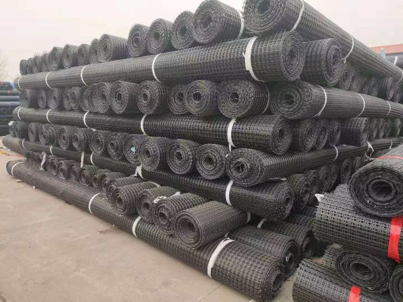 黑色塑料网聚丙烯塑料网圈山养殖网生产基地