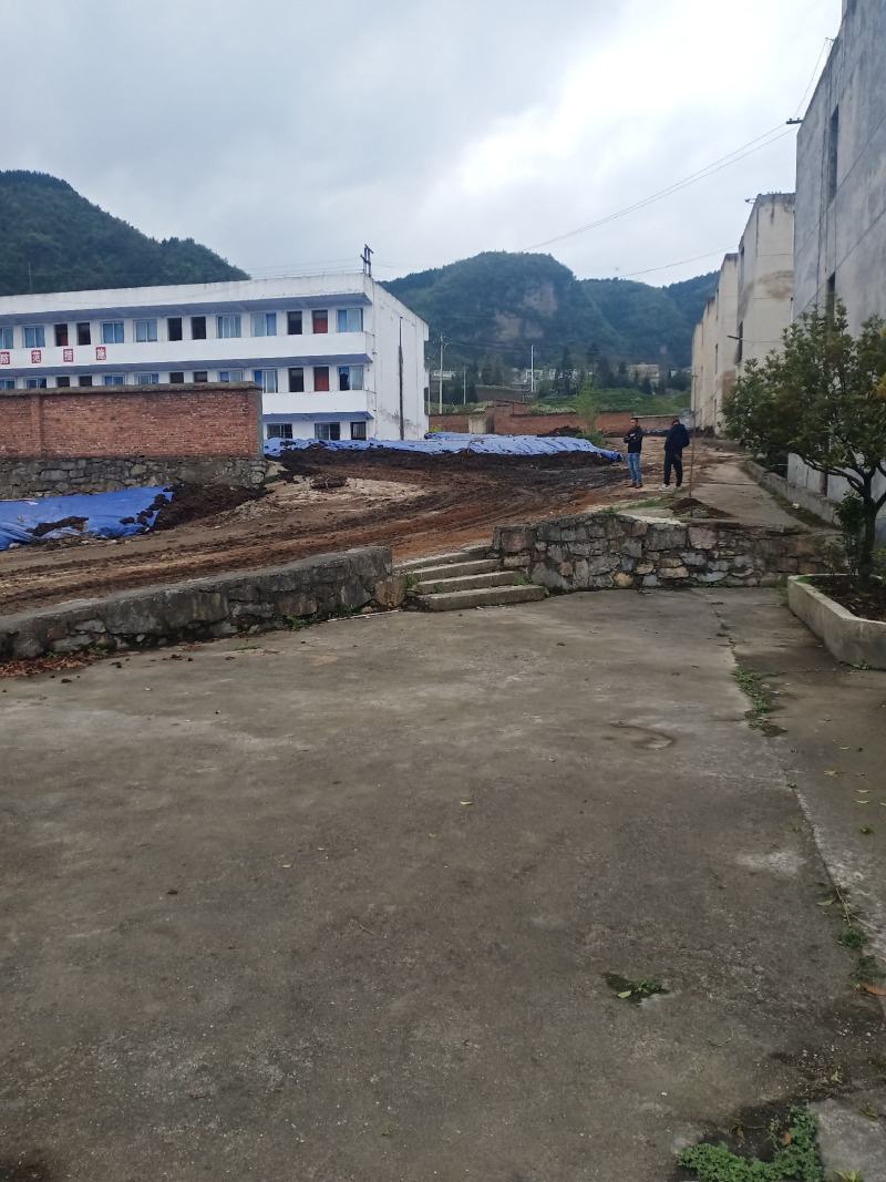 牛粪有机肥腐熟发酵牛粪，有机肥半成品，水分低，品质保障
