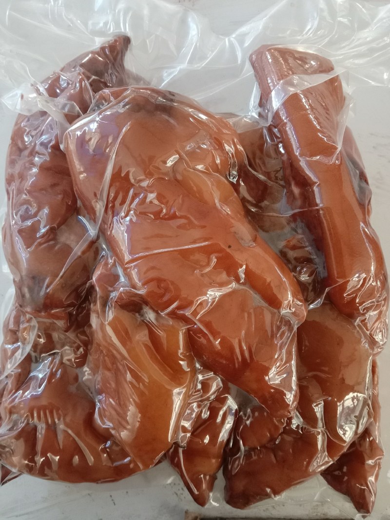 半片熟猪蹄，不用二次加工，无冰无水。