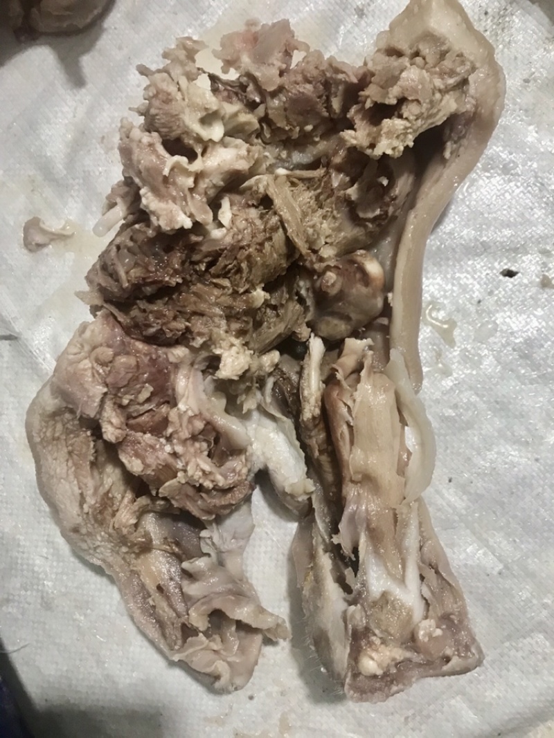 猪头肉，半成熟猪头肉量大从优，感兴趣的老板欢迎光临！
